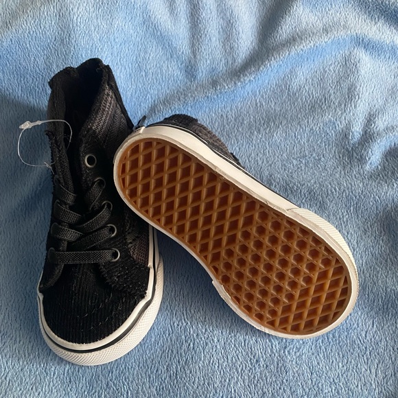Toddler Vans Shoes - Picture 4 of 5
